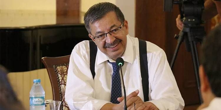 Hayati İnanç – Ölmeye Geldik Ama Yaşayarak