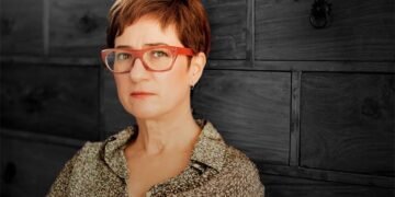 Ayfer Tunç – Yeşil Peri Gecesi